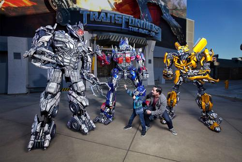 Megatron-Universal-Studios-How-It-Works-Behind-the-Scenes Blokees