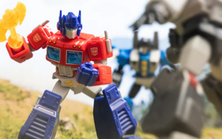 Step-by-Step Guide to Transform Optimus Prime Toy