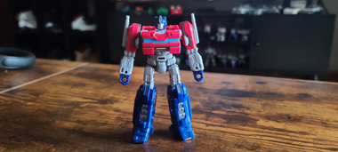 Optimus Prime Toy Setup: From Orion to 2007 in One Shelf