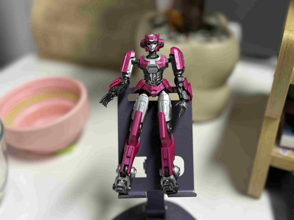 Quest cause elita one head deceptions transport train ariel character with energon , member with soundwave